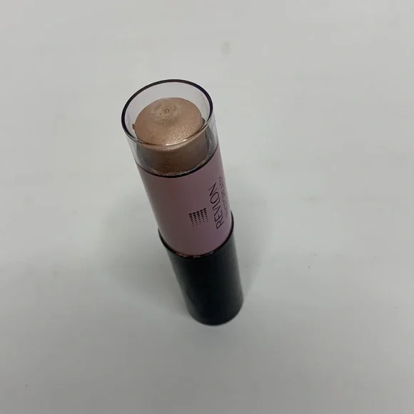 Revlon | Photoready Insta-Fix Highlighting Stick Color 210 Gold Light On The Go - Picture 4 of 7